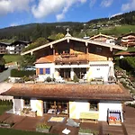 Traumchalet Mit Sauna In Kirchberg Im Skigebiet Kitzbuehel דירה