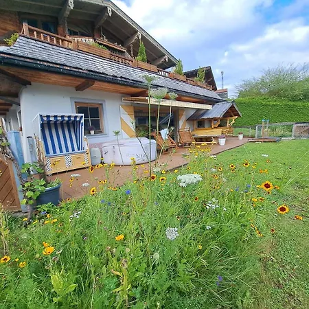 Apartamento Traumchalet Mit Sauna In Kirchberg Im Skigebiet Kitzbühel Kirchberg in Tirol